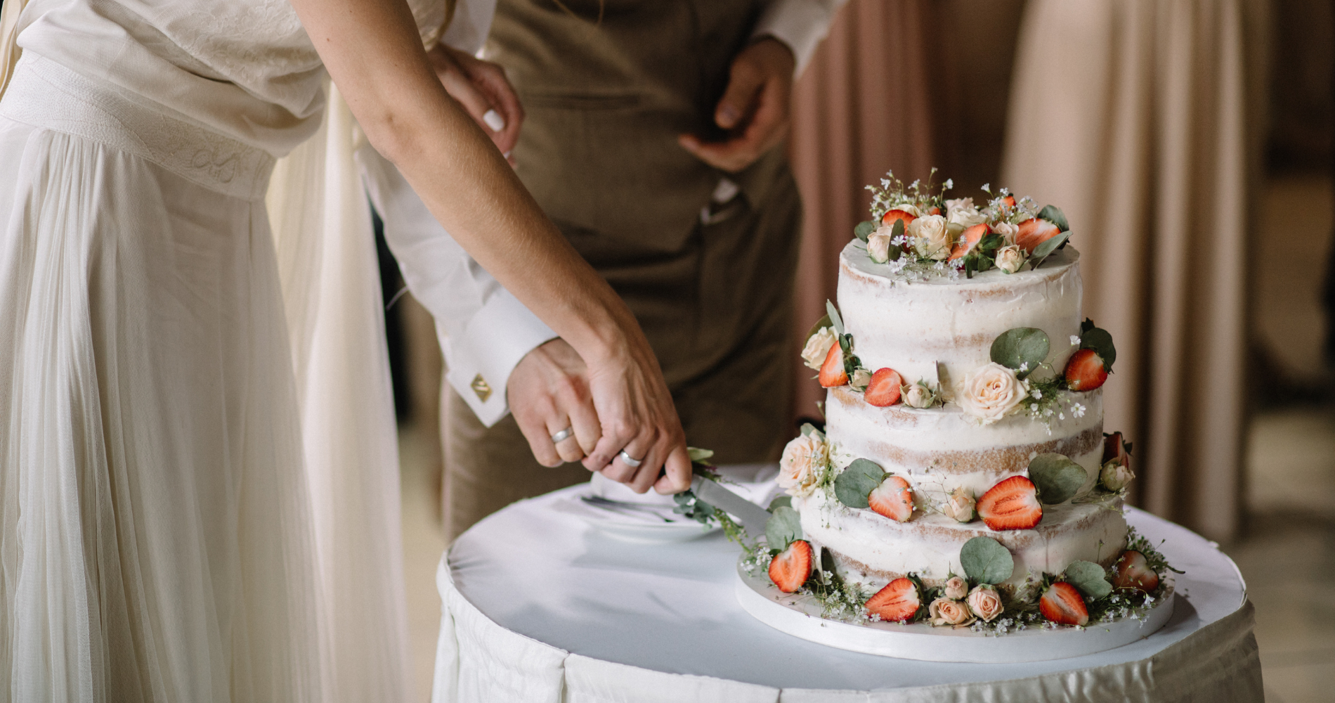 Wedding cake cutting